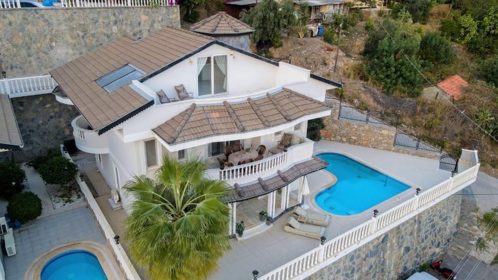 Furnished 4+1 Villa with a sea view in Tepe id 4119