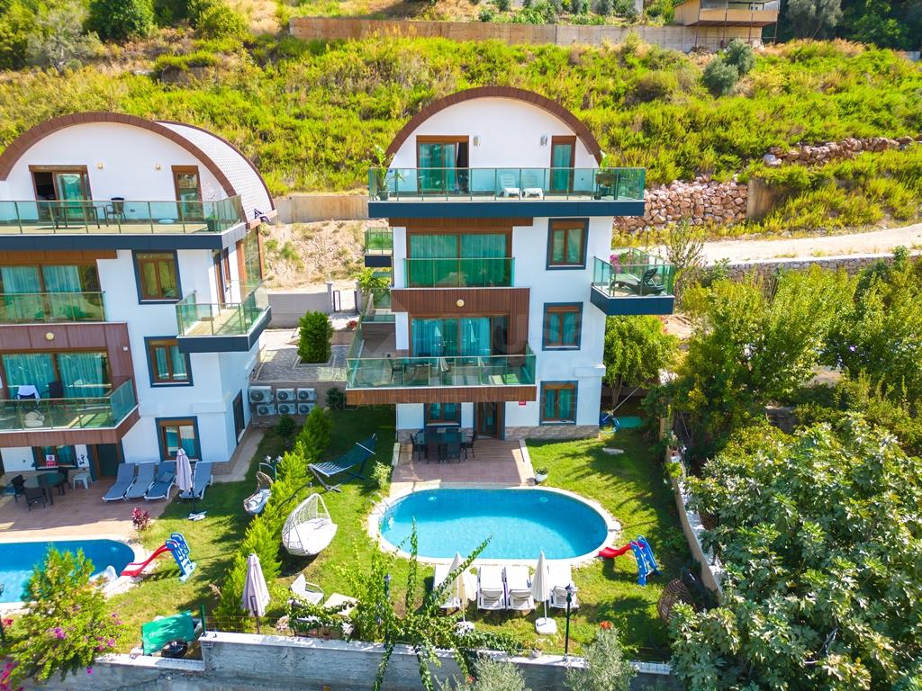 Modern furnished 5+1 Villa with a sea view in Bektas id 5003