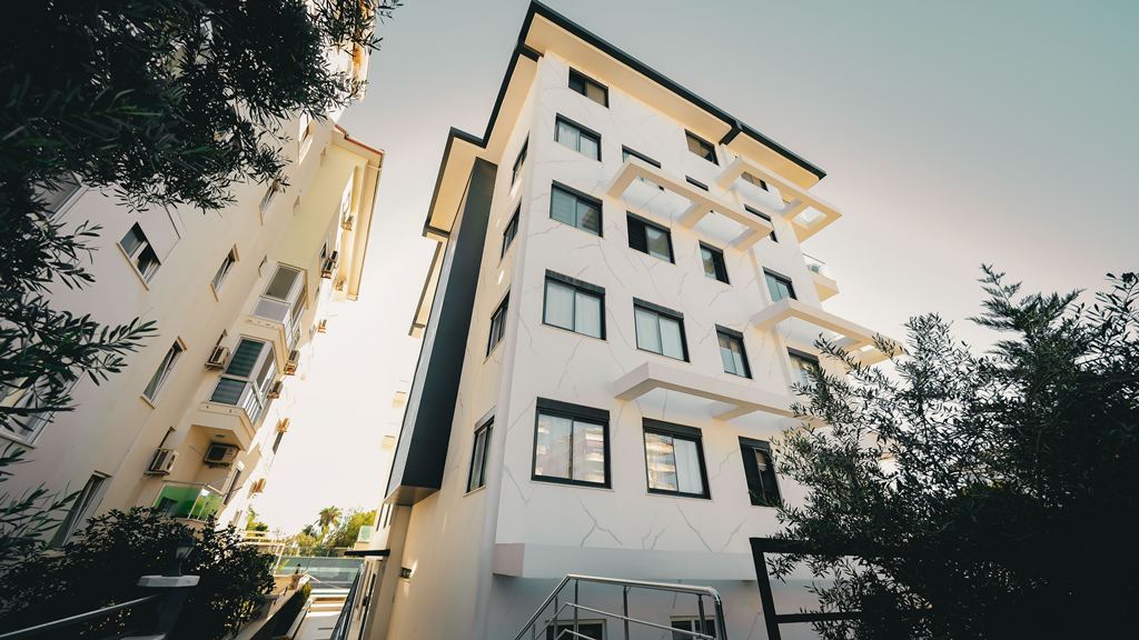 NOVİS BEACH Furnished 1+1 apartment in front of the sea in Kestel id 6701