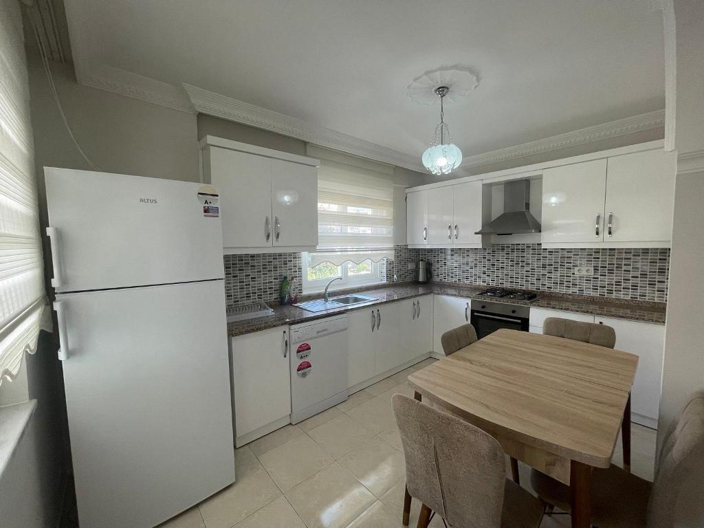 26d5a8ec-2c5e-4a41-9ded-70306cd1e7ab