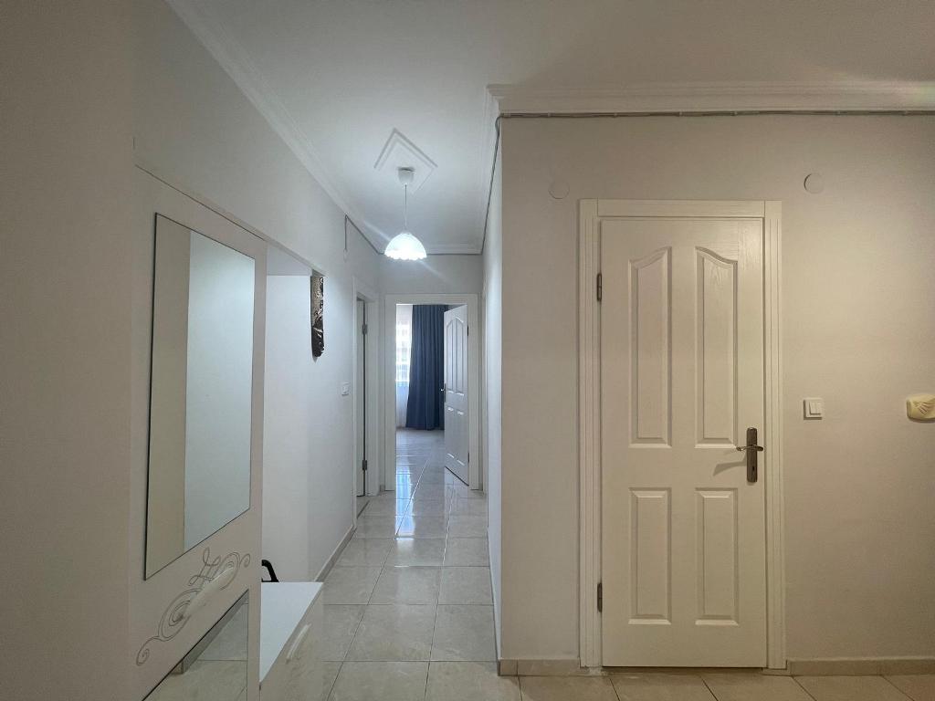 55e608f8-174d-4c93-a31b-461bc7416f21