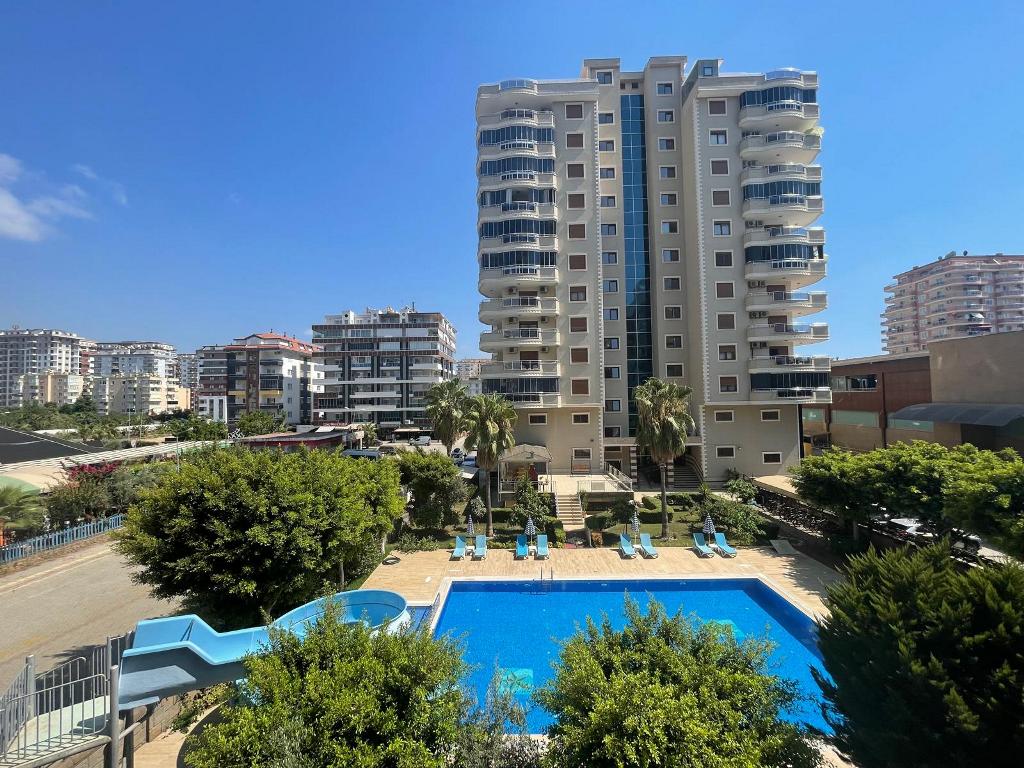 c433fd2a-b08e-4035-b657-68b022133e65