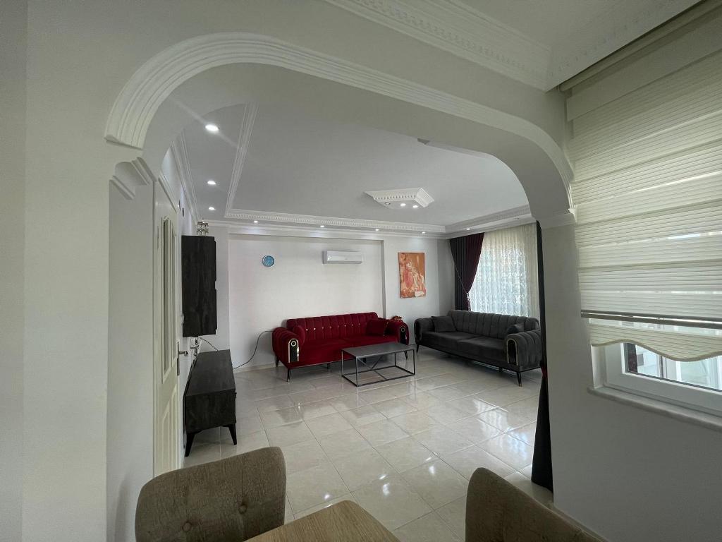 e2227375-33c6-4e0d-9ac5-c12f82abe97c