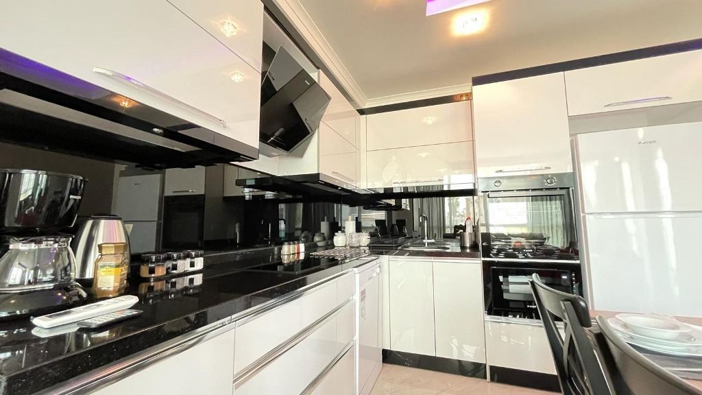 WhatsApp Image 2024-10-25 at 13.50.37 (1)