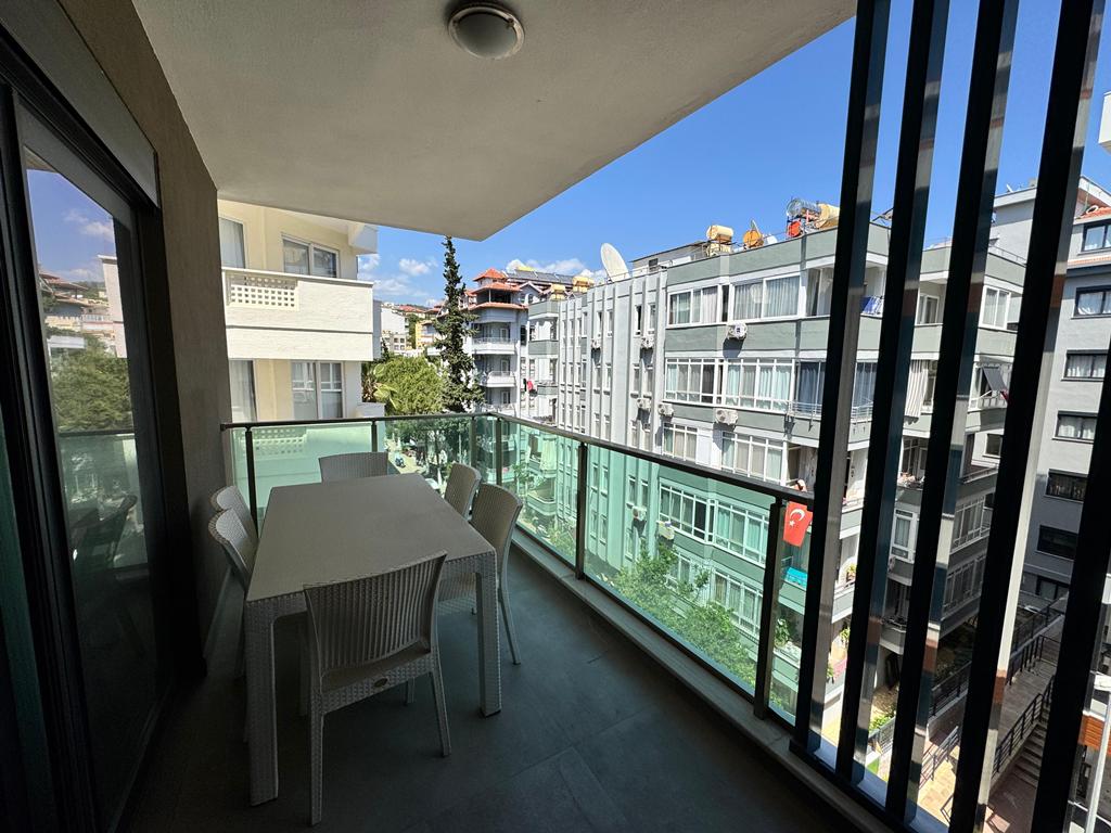 WhatsApp Image 2025-05-21 at 15.34.05 (1)