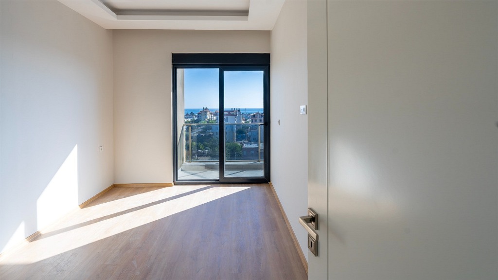 WhatsApp Image 2025-09-17 at 12.57.50 (1)