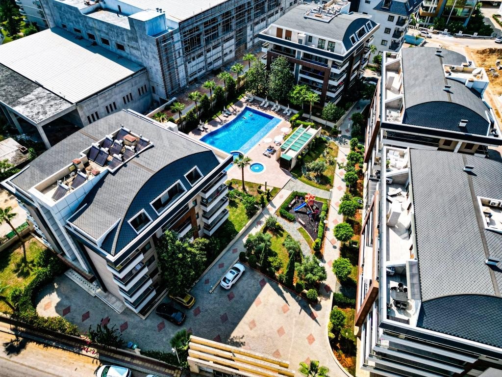 WhatsApp Image 2025-11-25 at 13.50.02 (2)